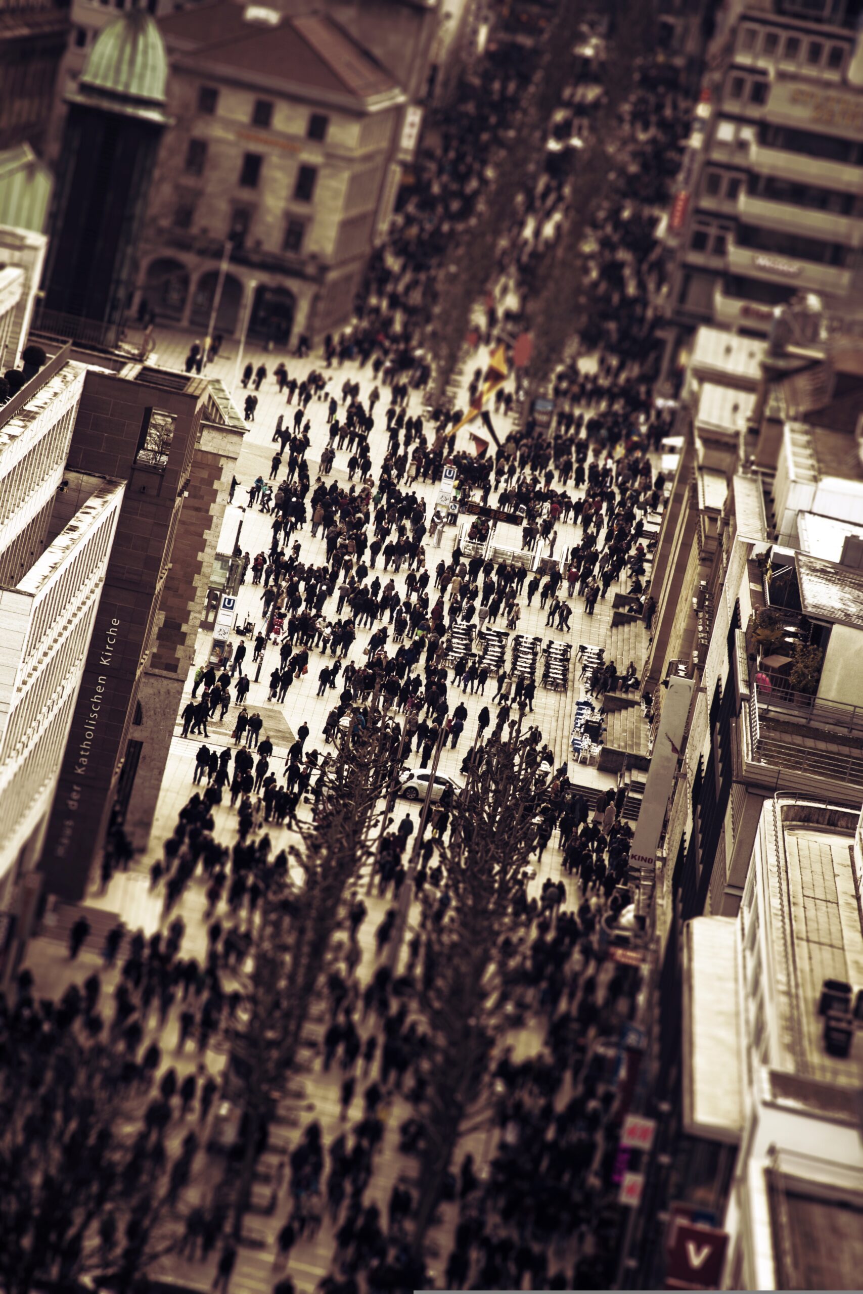 crowd-2865489